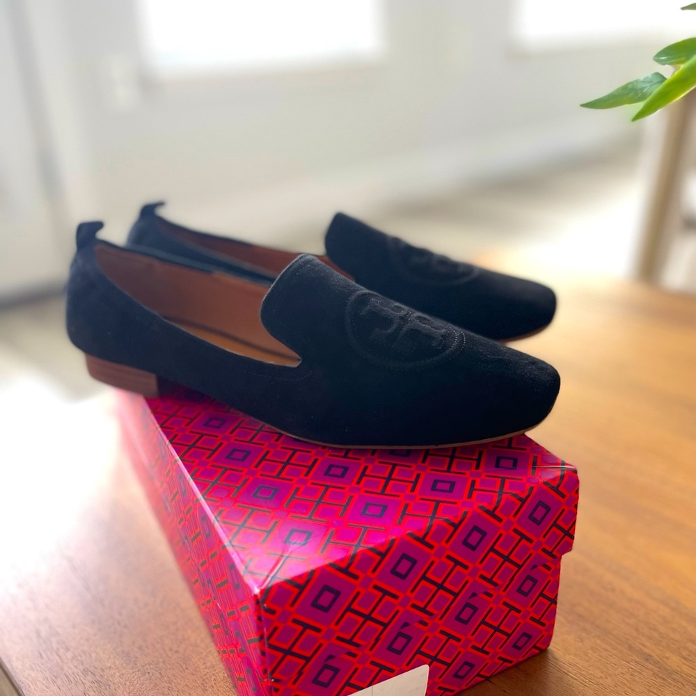 NEW Tory Burch black elastic back Suede Loafers size 9